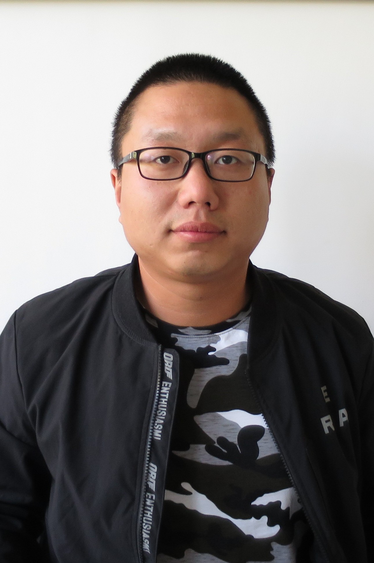 李威.JPG