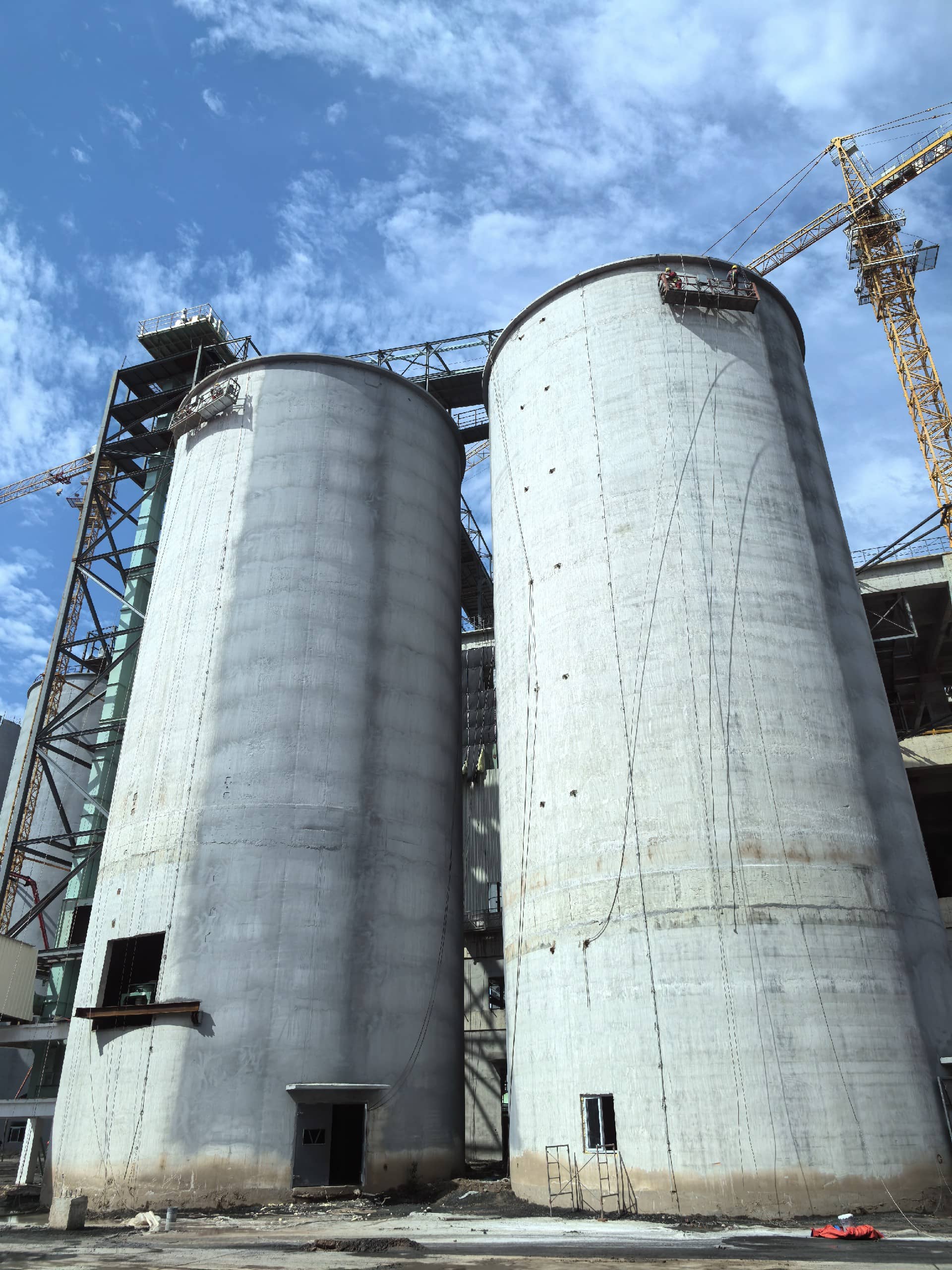八菱海螺迁建项目建筑物美化亮化工程施工合同 (1).jpg